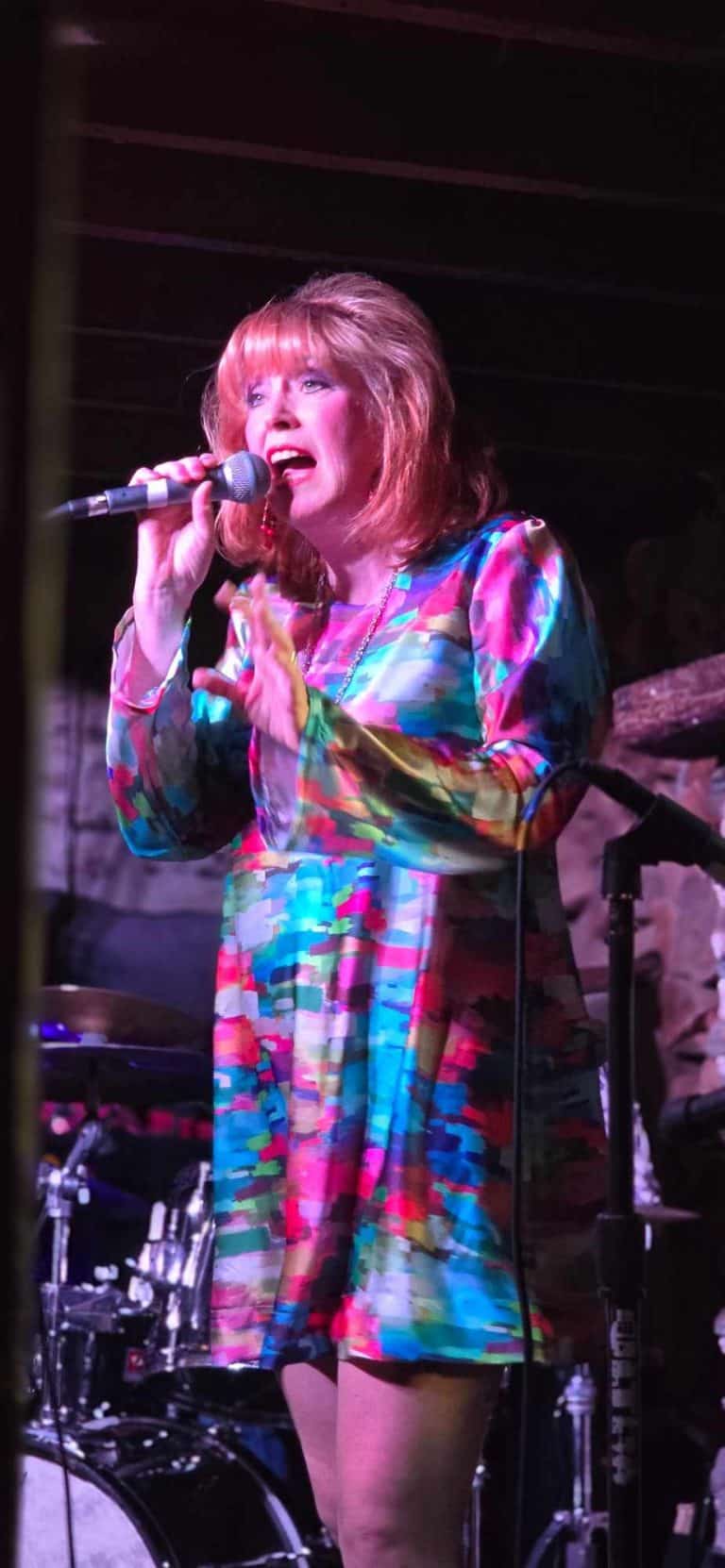 "What The World Needs Now Is Burt" - Tiny Room Concert