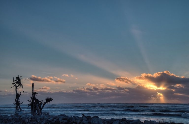Hokitika Beach2 768x504