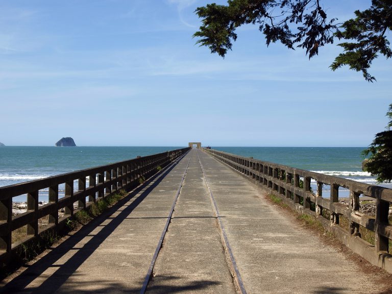 Tolaga Bay Wharf 768x576